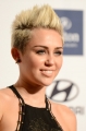 Miley2BCyrus2BClive2BDavis2BRecording2BAcademy2BykBL-ZHf7WXl.jpg
