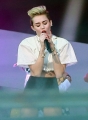 Miley2BCyrus2BMiley2BCyrus2BPerforming2BJimmy2BKimmel2BSL-UwDSs6oVx.jpg