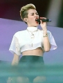 Miley2BCyrus2BMiley2BCyrus2BPerforming2BJimmy2BKimmel2Bj3bHIqS3ORxx.jpg